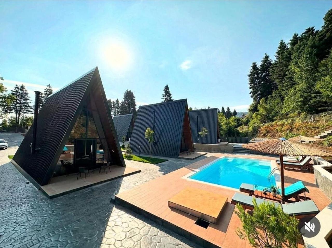 Pavliani4Rest - Luxury Cabins Buitenkant foto